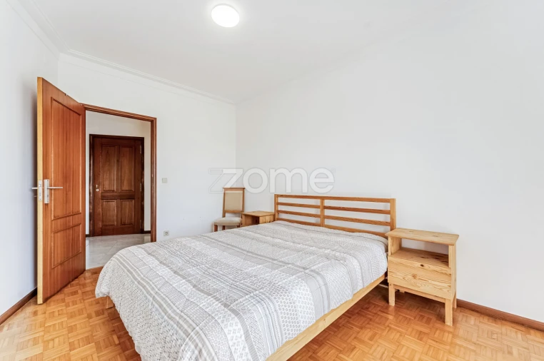 Apartamento T1 para Venda em Fânzeres e São Pedro da Cova Foto 15