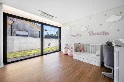 Moradia T3 para Venda em Pedroso e Seixezelo