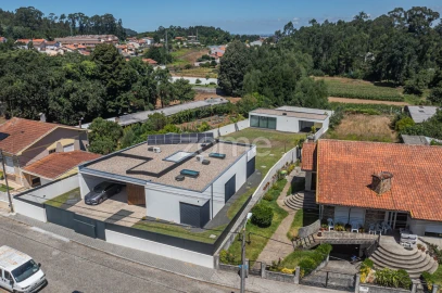Moradia T3 para Venda em Pedroso e Seixezelo