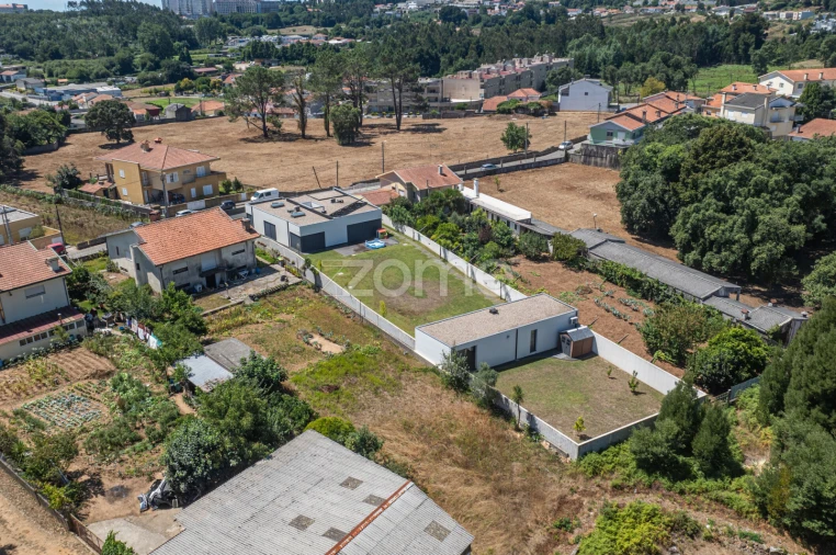 Moradia T3 para Venda em Pedroso e Seixezelo Foto 43