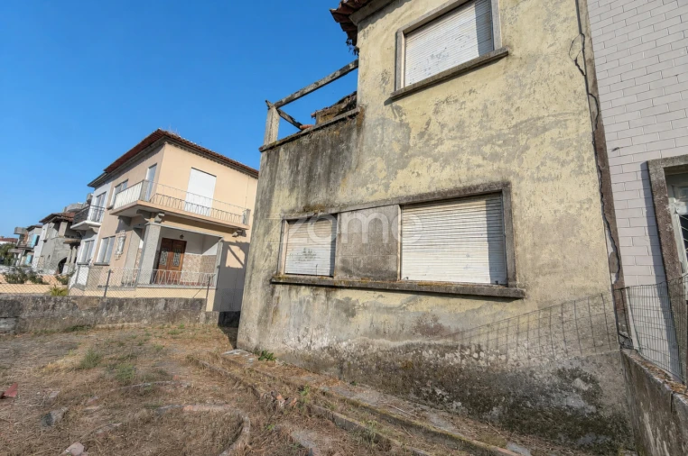 Moradia T4 para Venda em Vila Nova de Famalicão e Calendário Foto 2