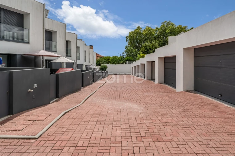 Moradia T3 para Venda em O. Azeméis, Riba-Ul, Ul, Macinhata Seixa, Madail Foto 37