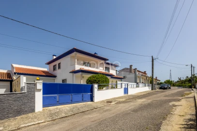 Moradia T4 para Venda em Souto da Carpalhosa e Ortigosa