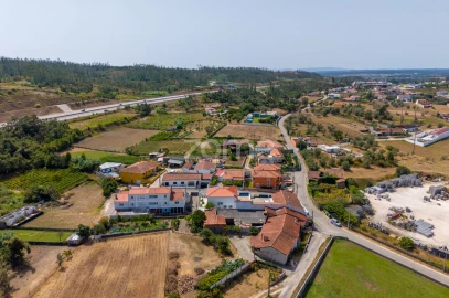 Moradia T4 para Venda em Souto da Carpalhosa e Ortigosa
