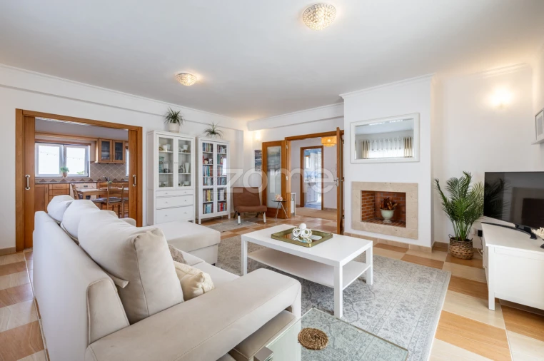 Moradia T4 para Venda em Souto da Carpalhosa e Ortigosa Foto 6