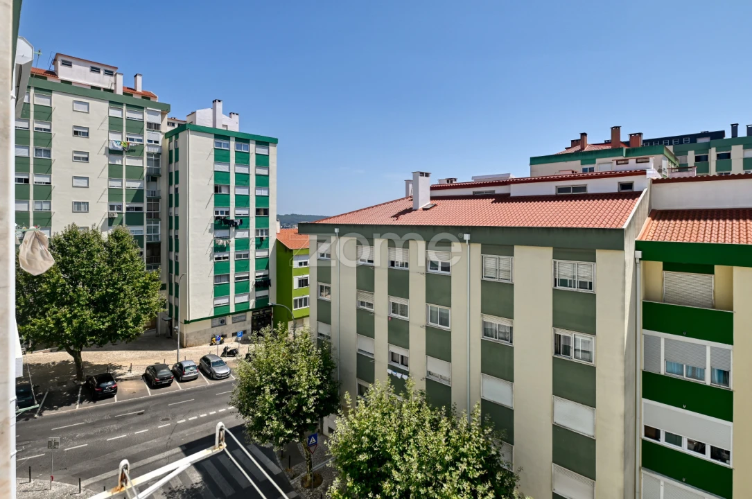 Apartamento T2 para Arrendamento em Mina de Água Foto 16