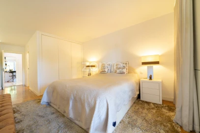 Apartamento T3 para Venda em Oeiras e São Julião da Barra, Paço de Arcos e Caxias
