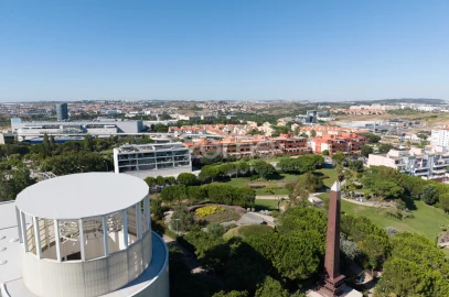Apartamento T3 para Venda em Oeiras e São Julião da Barra, Paço de Arcos e Caxias