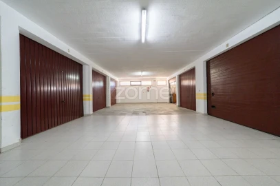 Apartamento T3 para Venda em Oeiras e São Julião da Barra, Paço de Arcos e Caxias