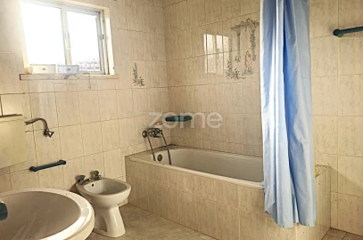 Moradia T3 para Venda em Samuel