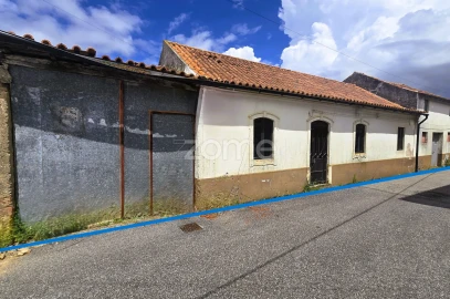Moradia T3 para Venda em Samuel
