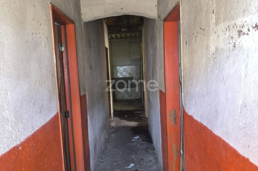 Moradia T1 para Venda em Carnaxide e Queijas Foto 5