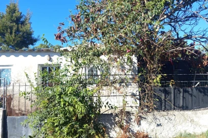 Moradia T1 para Venda em Carnaxide e Queijas
