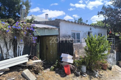Moradia T1 para Venda em Carnaxide e Queijas