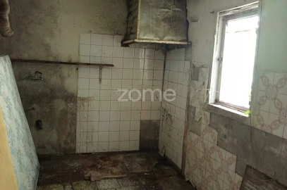 Moradia T1 para Venda em Carnaxide e Queijas
