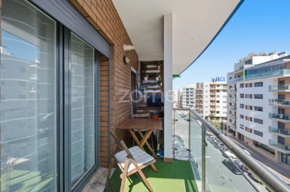 Apartamento T2 para Venda em Ramada e Caneças