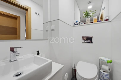 Apartamento T2 para Venda em Ramada e Caneças