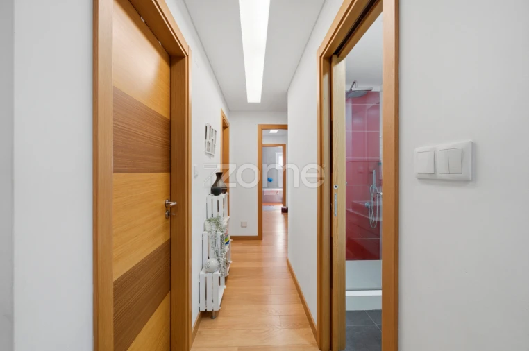 Apartamento T2 para Venda em Ramada e Caneças Foto 7