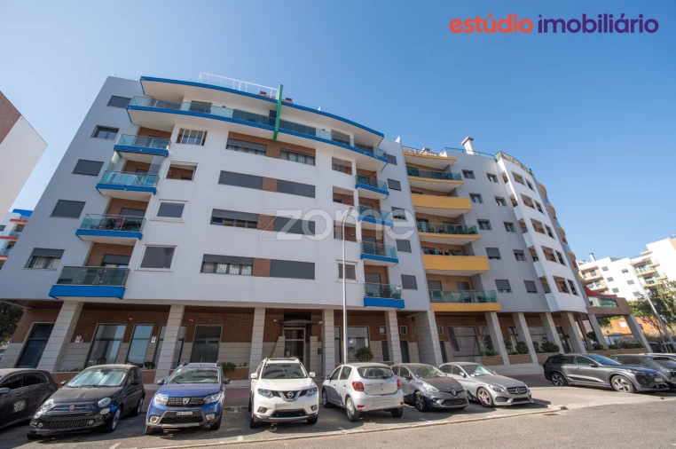 Apartamento T2 para Venda em Ramada e Caneças Foto 34