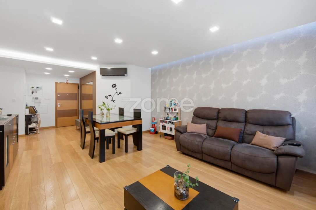 Apartamento T2 para Venda em Ramada e Caneças Foto 1