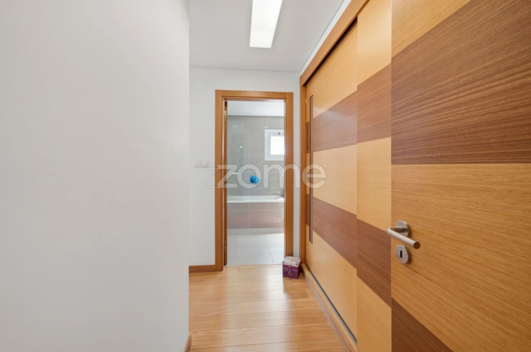 Apartamento T2 para Venda em Ramada e Caneças Foto 24