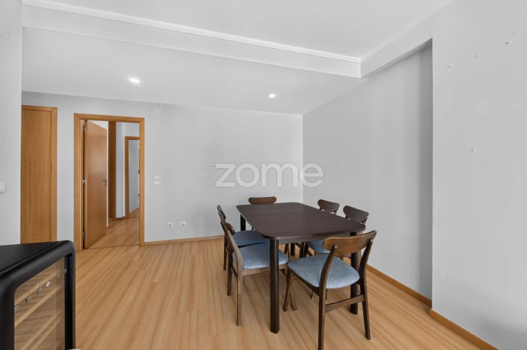 Apartamento T2 para Arrendamento em Lumiar Foto 9