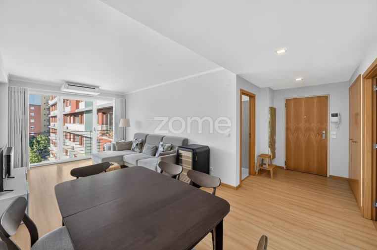 Apartamento T2 para Arrendamento em Lumiar Foto 6