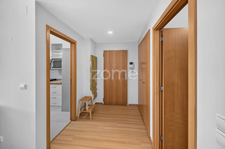 Apartamento T2 para Arrendamento em Lumiar Foto 2