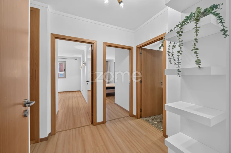Apartamento T2 para Arrendamento em Lumiar Foto 14