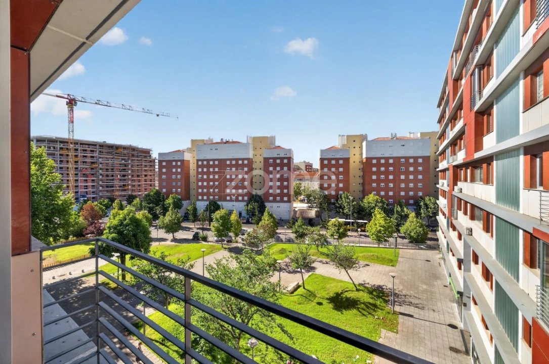 Apartamento T2 para Arrendamento em Lumiar Foto 28