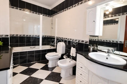 Apartamento T3 para Venda em Vila Cova da Lixa e Borba de Godim
