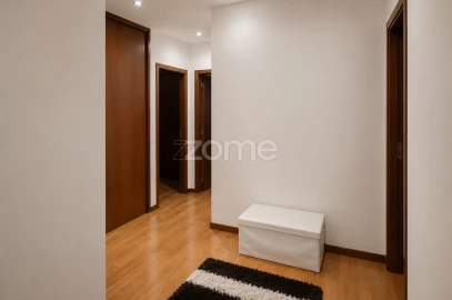Apartamento T3 para Venda em Vila Cova da Lixa e Borba de Godim