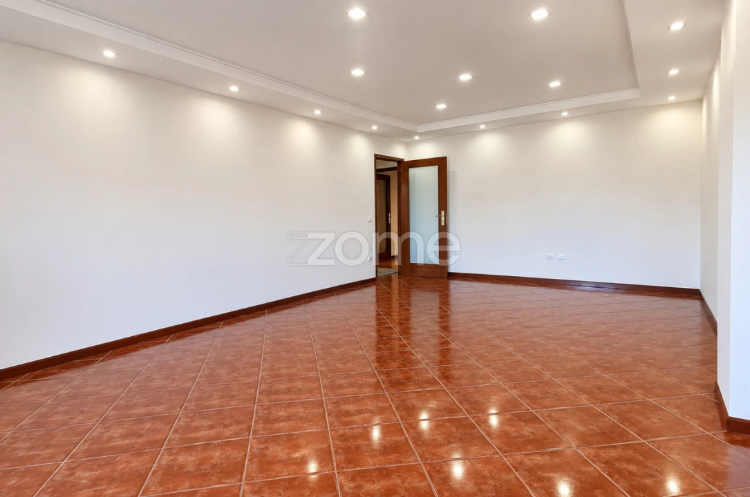 Apartamento T3 para Venda em Vila Cova da Lixa e Borba de Godim Foto 8