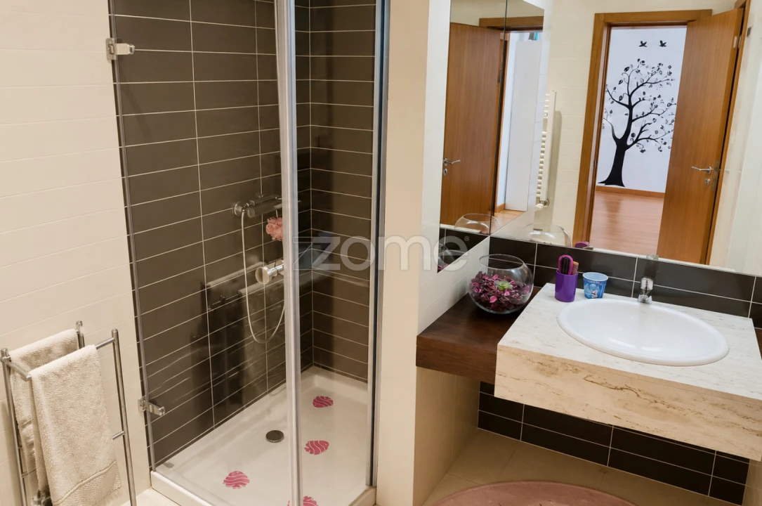 Apartamento T3 para Venda em O. Azeméis, Riba-Ul, Ul, Macinhata Seixa, Madail Foto 5