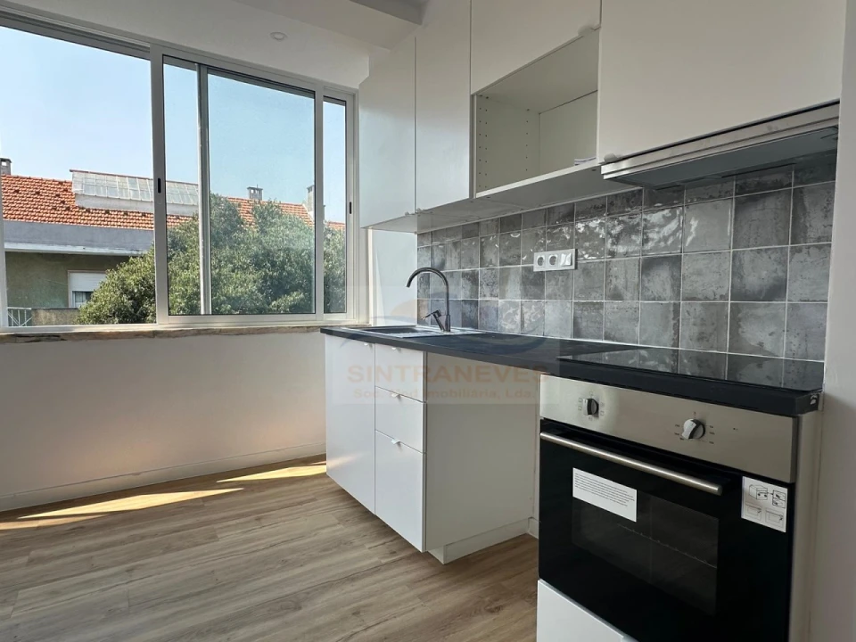 Apartamento T2 para Venda em Águas Livres Foto 1