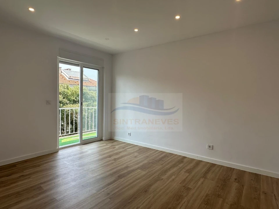 Apartamento T2 para Venda em Águas Livres Foto 9