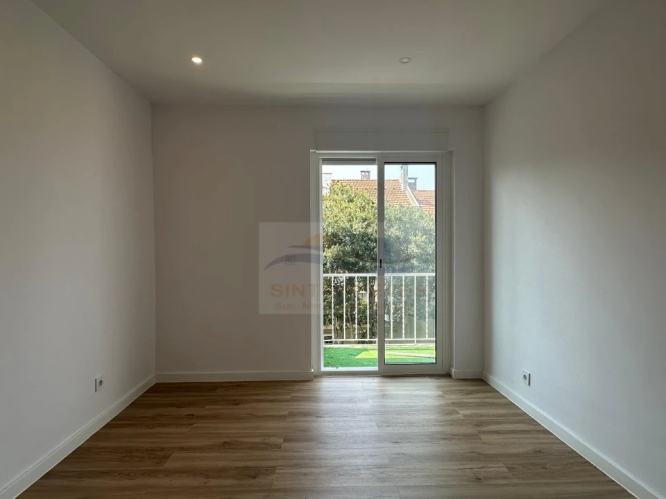 Apartamento T2 para Venda em Águas Livres Foto 10
