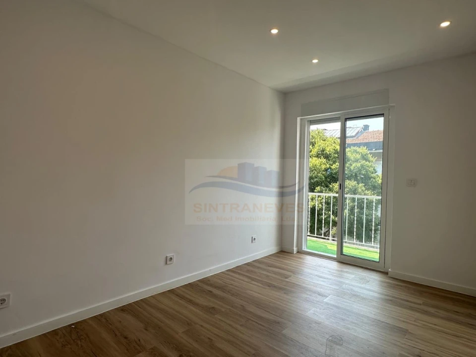 Apartamento T2 para Venda em Águas Livres Foto 21