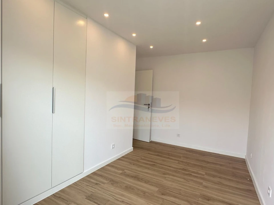 Apartamento T2 para Venda em Águas Livres Foto 22