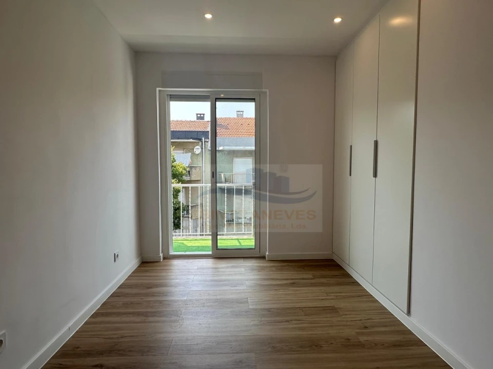 Apartamento T2 para Venda em Águas Livres Foto 24