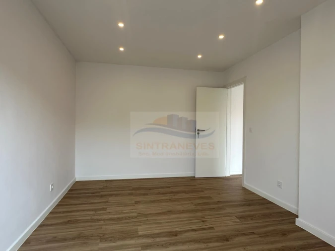 Apartamento T2 para Venda em Águas Livres Foto 14