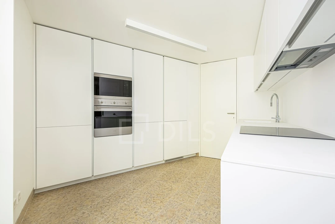 Apartamento T2 para Arrendamento em São Vicente Foto 6