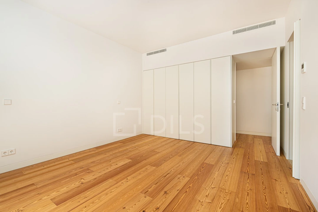 Apartamento T2 para Arrendamento em São Vicente Foto 8