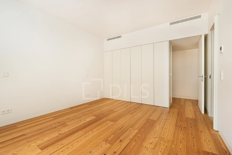 Apartamento T2 para Arrendamento em São Vicente Foto 8