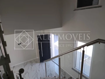 Moradia T5 para Venda em Azeitão (São Lourenço e São Simão)