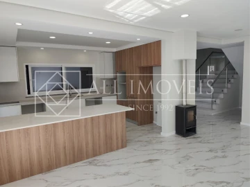 Moradia T5 para Venda em Azeitão (São Lourenço e São Simão)