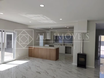 Moradia T5 para Venda em Azeitão (São Lourenço e São Simão)