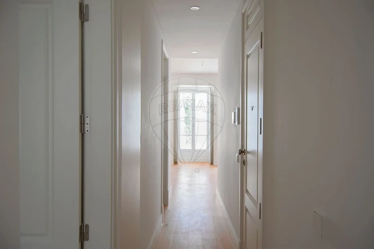 Apartamento T2 para Venda em São Vicente Foto 10