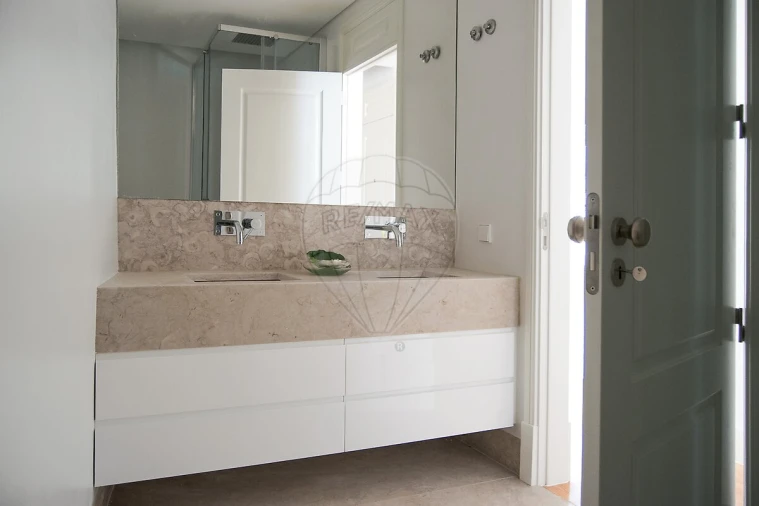 Apartamento T2 para Venda em São Vicente Foto 12
