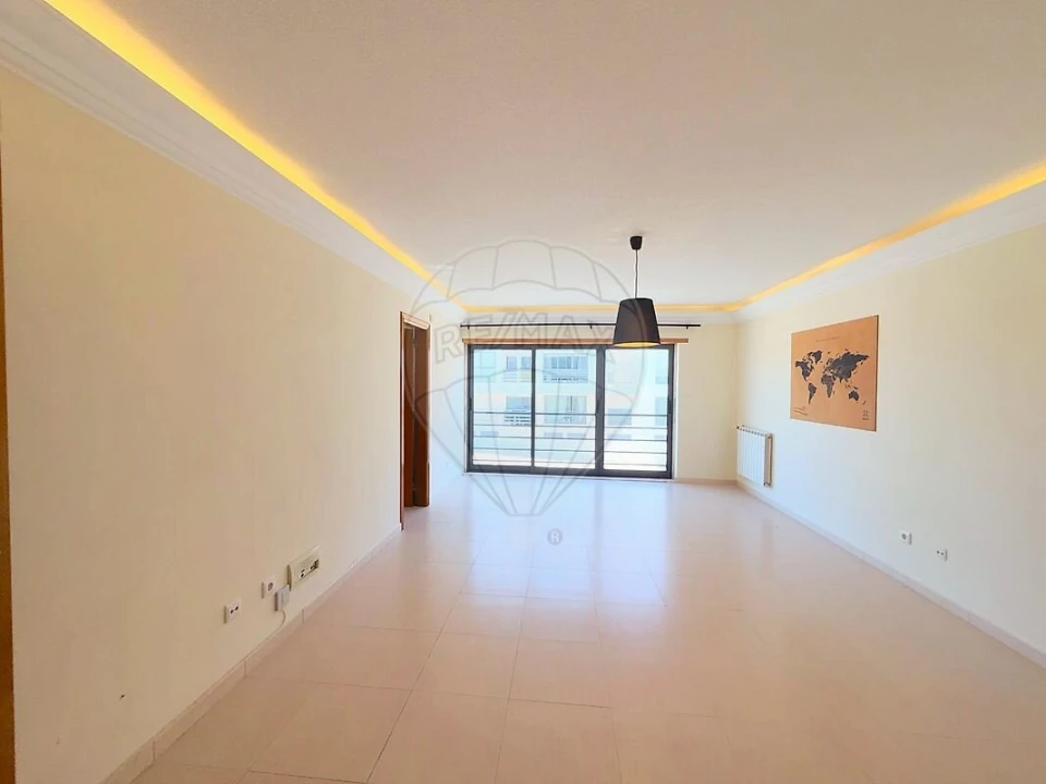 Apartamento T1 para Venda em Mina de Água Foto 9